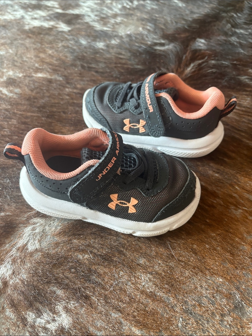 Under Armour toddler girls Assert 10 Alternate Closure Sneaker